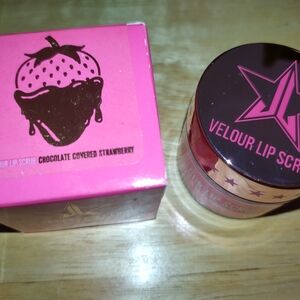 Jeffrey Star- Velour Lip Scrub